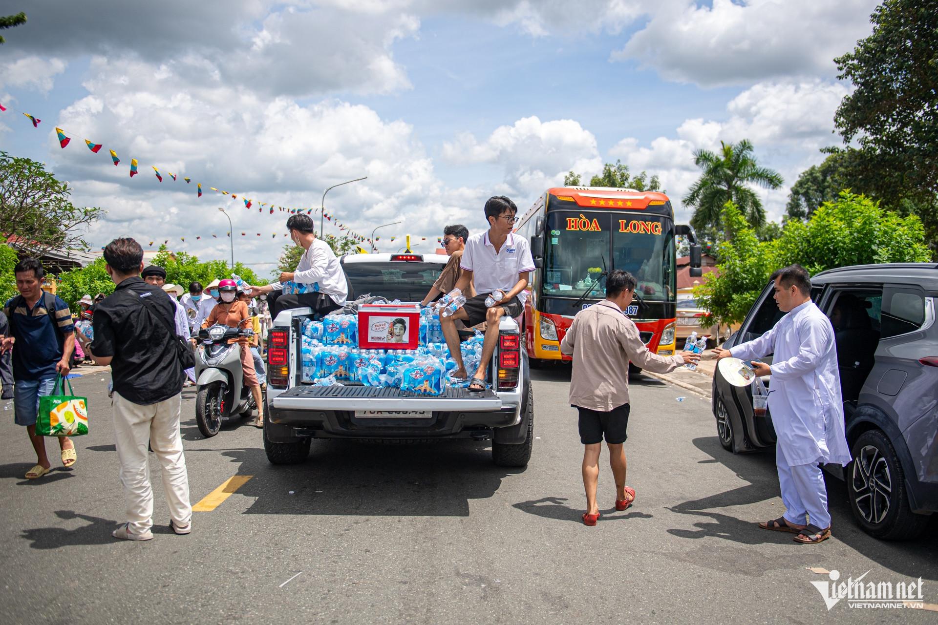 W-đạo cao đài 32.jpg