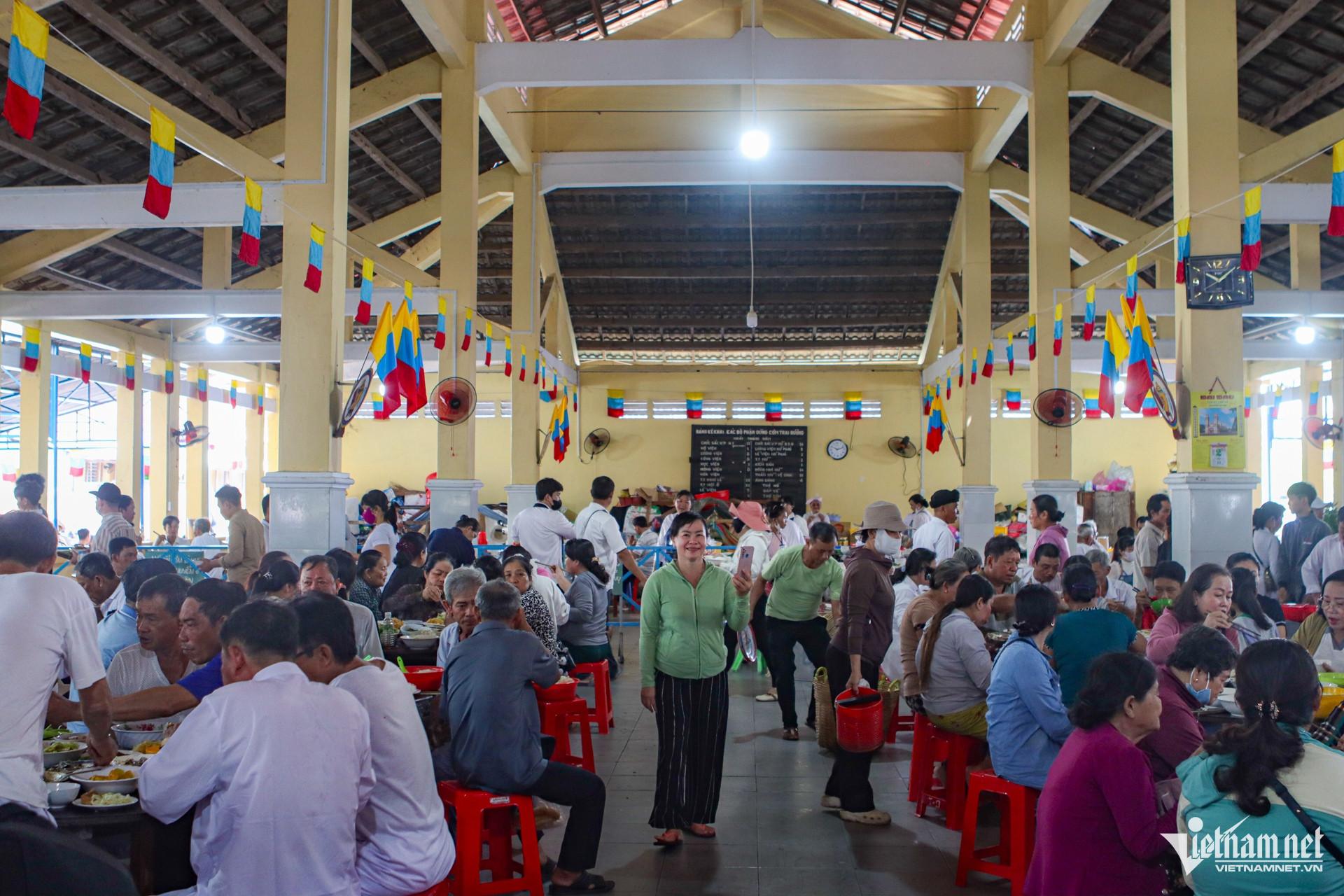 W-đạo cao đài 14.jpg