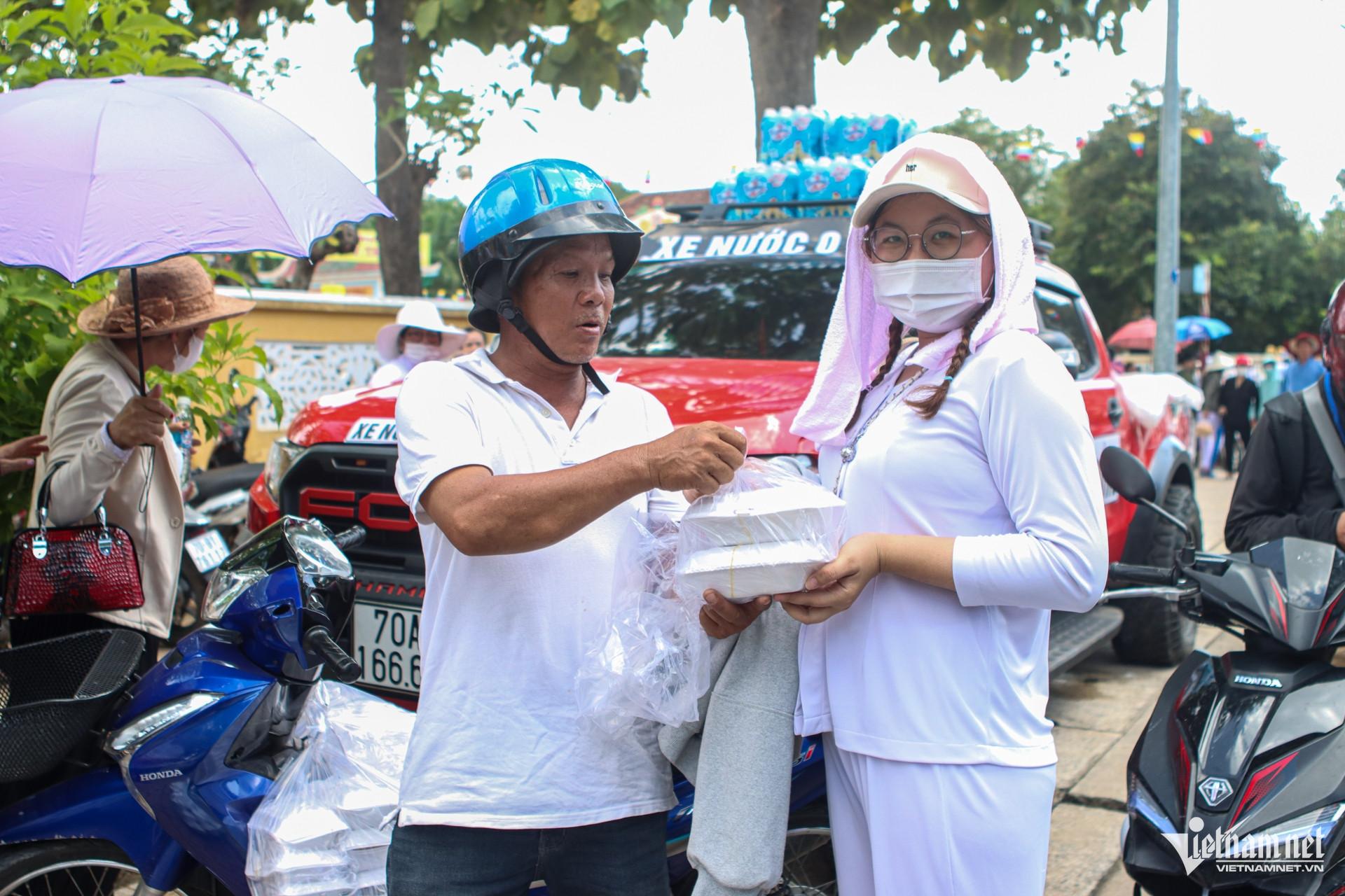 W-đạo cao đài 34.jpg