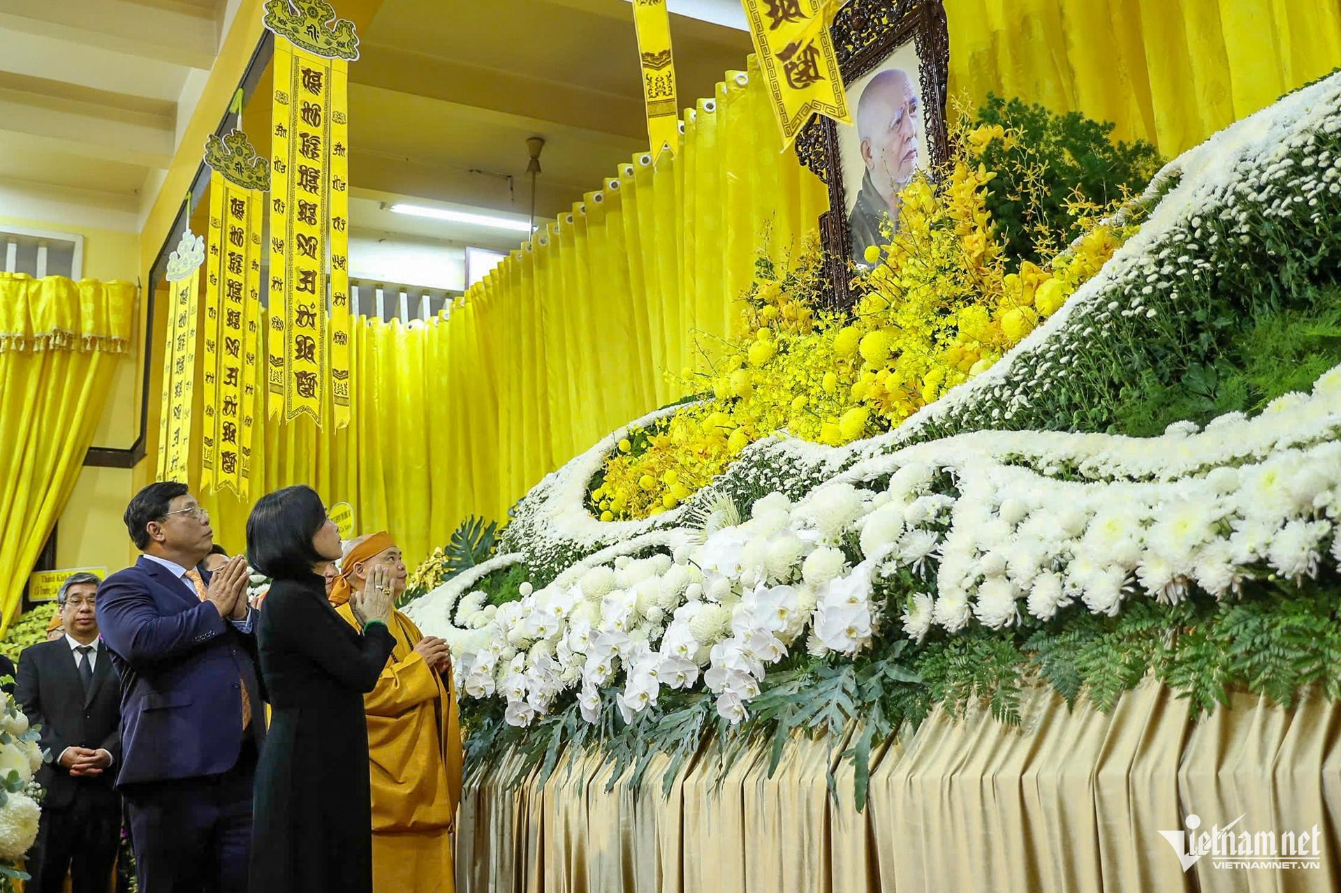 W-tang lễ hòa thượng Thích Trí Tịnh 18.jpg