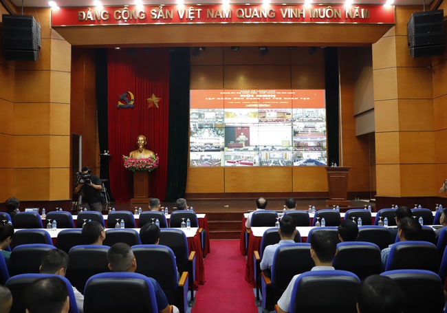 Hội nghị toàn quốc tập huấn ứng dụng trí tuệ nhân tạo (AI) cho cán bộ các cấp ủy và cơ quan đảng - Ảnh 1.