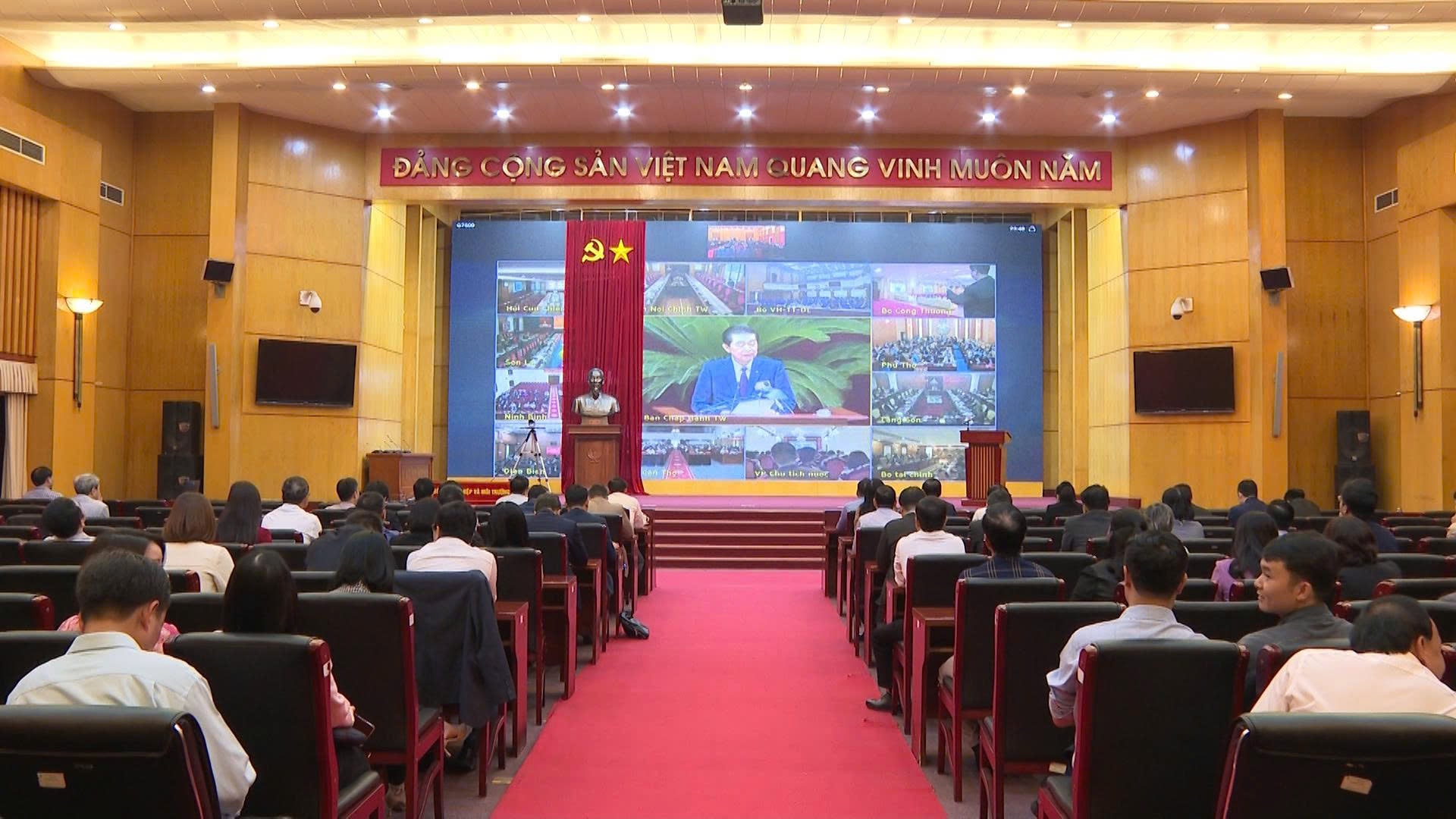 Các đại biểu tham dự tại điểm cầu Đảng ủy Bộ Nông nghiệp và Môi trường kết nối với điểm cầu Trung ương. Ảnh: Nguyễn Thủy. Các đại biểu tham dự tại điểm cầu Đảng ủy Bộ Nông nghiệp và Môi trường kết nối với điểm cầu Trung ương. Ảnh: Nguyễn Thủy.