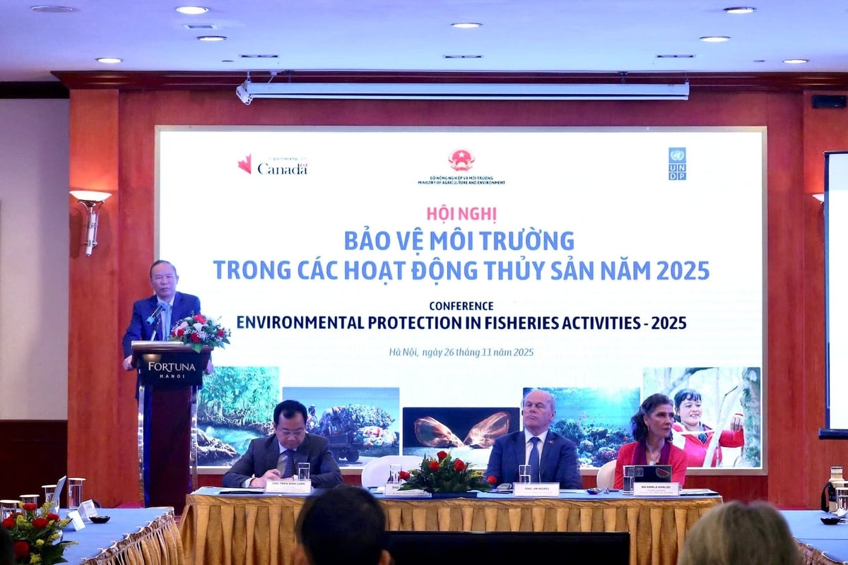 Phiên khai mạc Hội nghị bảo vệ môi trường trong các hoạt động thủy sản năm 2025 diễn ra sáng 26/11. Ảnh: Hồng Ngọc.