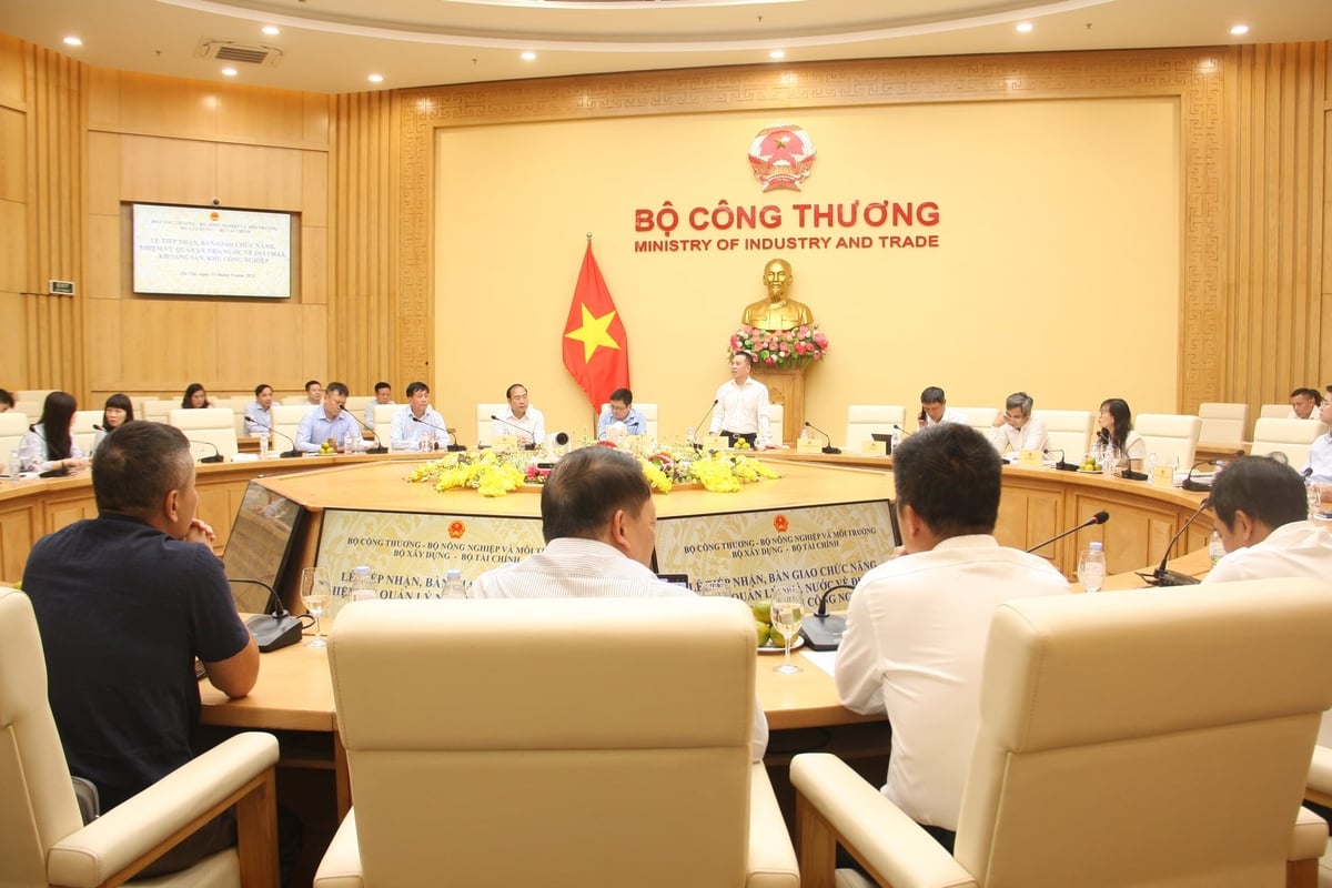 Quang cảnh buổi lễ. Ảnh: Mai Đan.