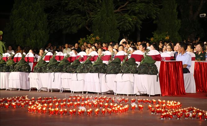 Công chiếu phim 'Mưa đỏ' tại Di tích quốc gia đặc biệt Thành cổ Quảng Trị - Ảnh 3. Công chiếu phim 'Mưa đỏ' tại Di tích quốc gia đặc biệt Thành cổ Quảng Trị - Ảnh 3.