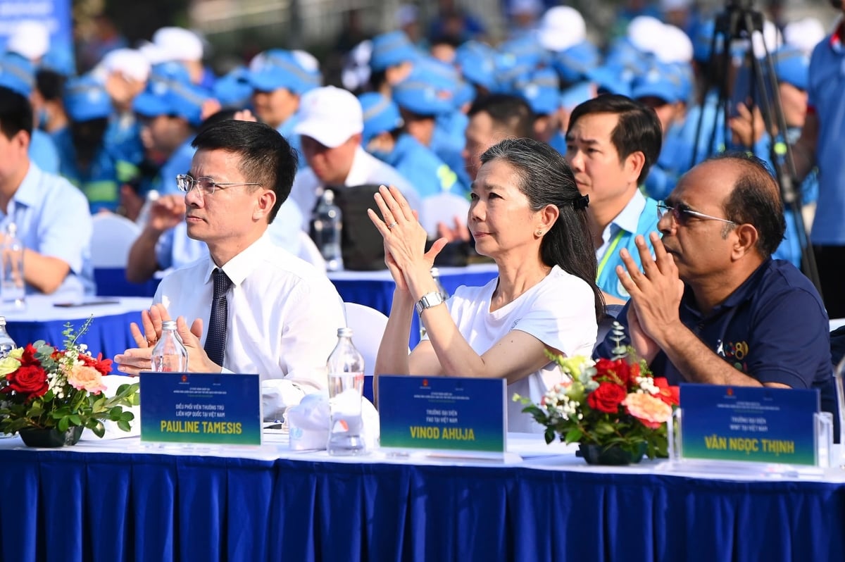 Các đại biểu tham dự Lễ phát động quốc gia hưởng ứng Chiến dịch Làm cho thế giới sạch hơn năm 2026. Ảnh: Tùng Đinh.