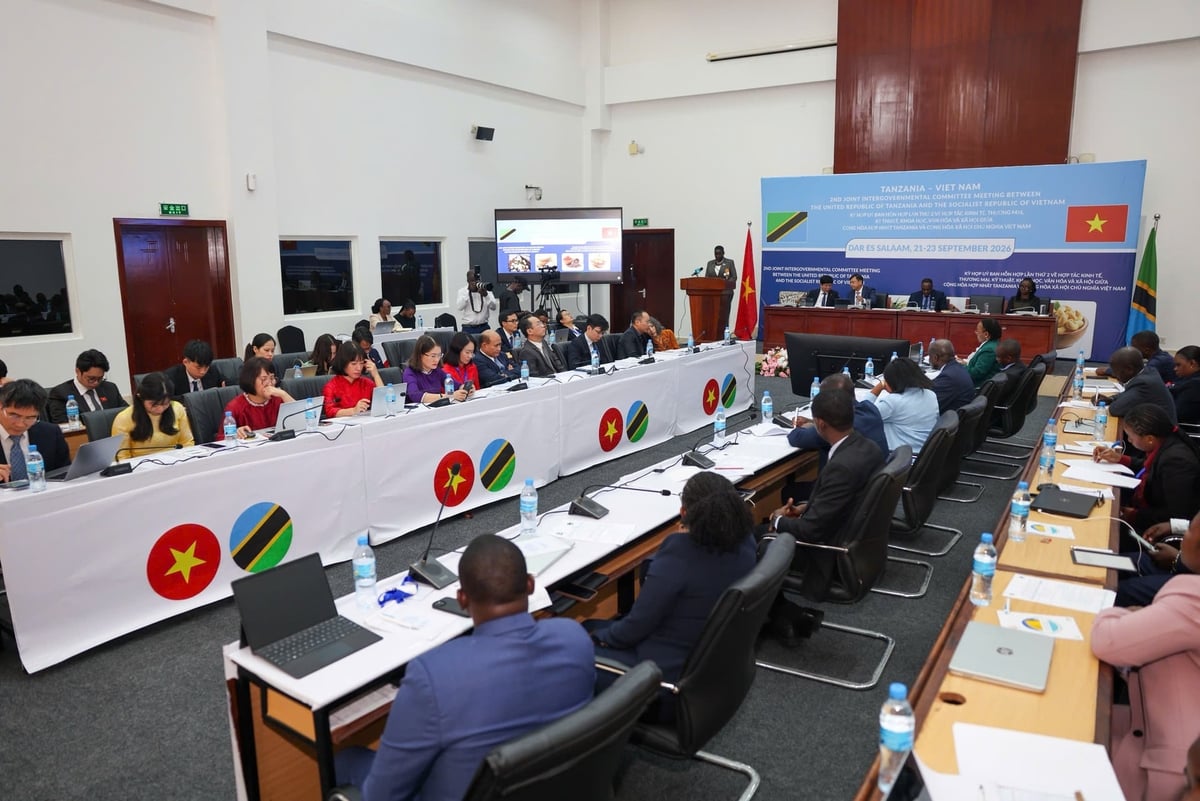 Kỳ họp Ủy ban Hỗn hợp Việt Nam - Tanzania lần thứ 2 về hợp tác kinh tế, thương mại, kỹ thuật, khoa học, văn hóa và xã hội diễn ra từ ngày 21-23/9 tại Thành phố Der Es Salaam. Ảnh: Đoàn công tác.