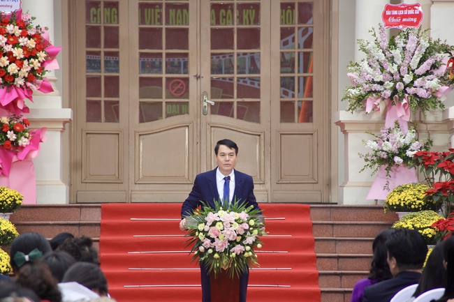 Khai mạc Triển l&atilde;m tư liệu &ldquo;Đảng Cộng sản Việt Nam qua c&aacute;c kỳ Đại hội&rdquo; - Ảnh 2.