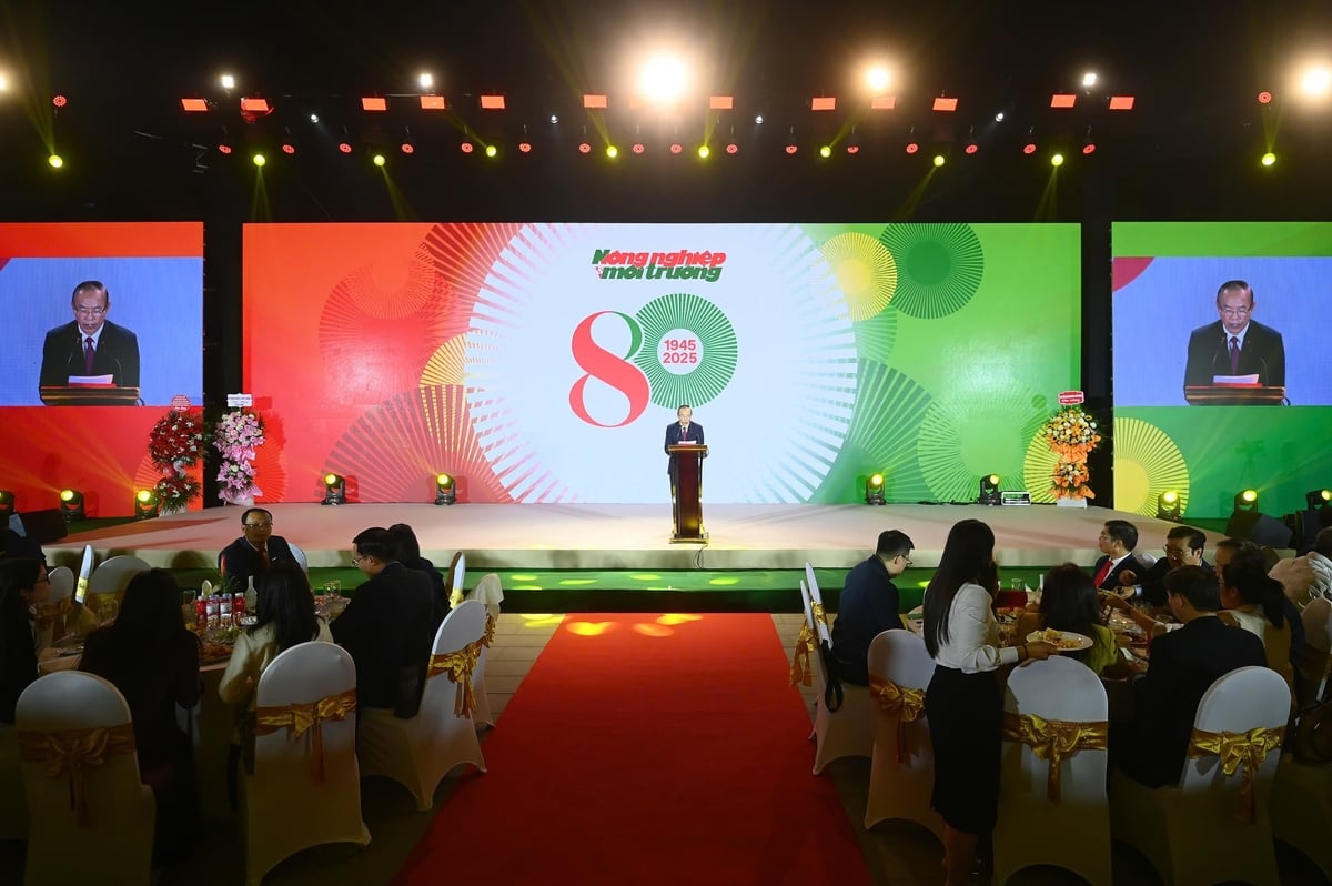 Thứ trưởng Bộ Nông nghiệp và Môi trường Phùng Đức Tiến phát biểu tại Lễ Kỷ niệm. Ảnh: Tùng Đinh.