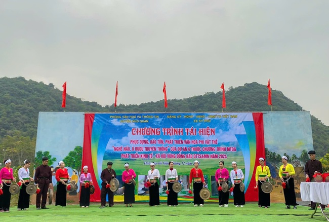 Khôi phục, bảo tồn và phát huy các giá trị văn hóa truyền thống của các dân tộc thiểu số