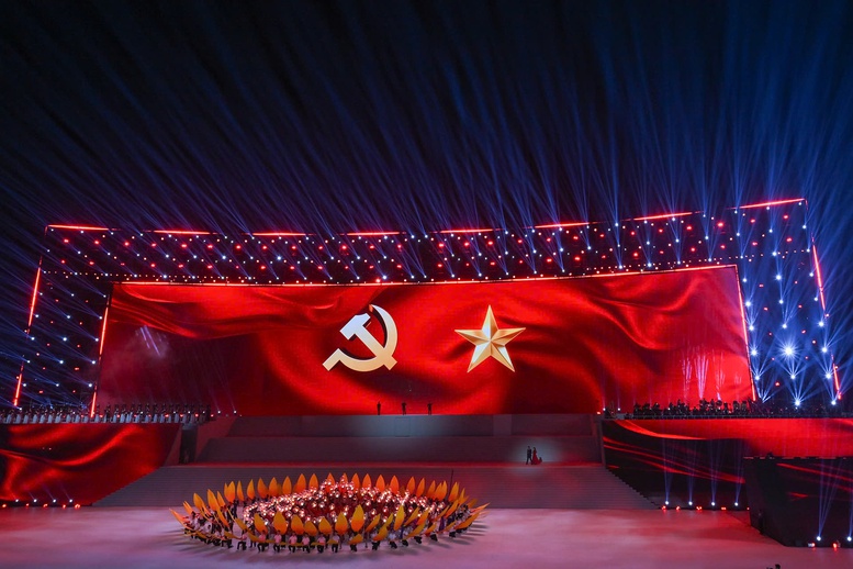 "Dưới l&aacute; cờ vẻ vang của Đảng" ch&agrave;o mừng th&agrave;nh c&ocirc;ng Đại hội XIV của Đảng - Ảnh 13.