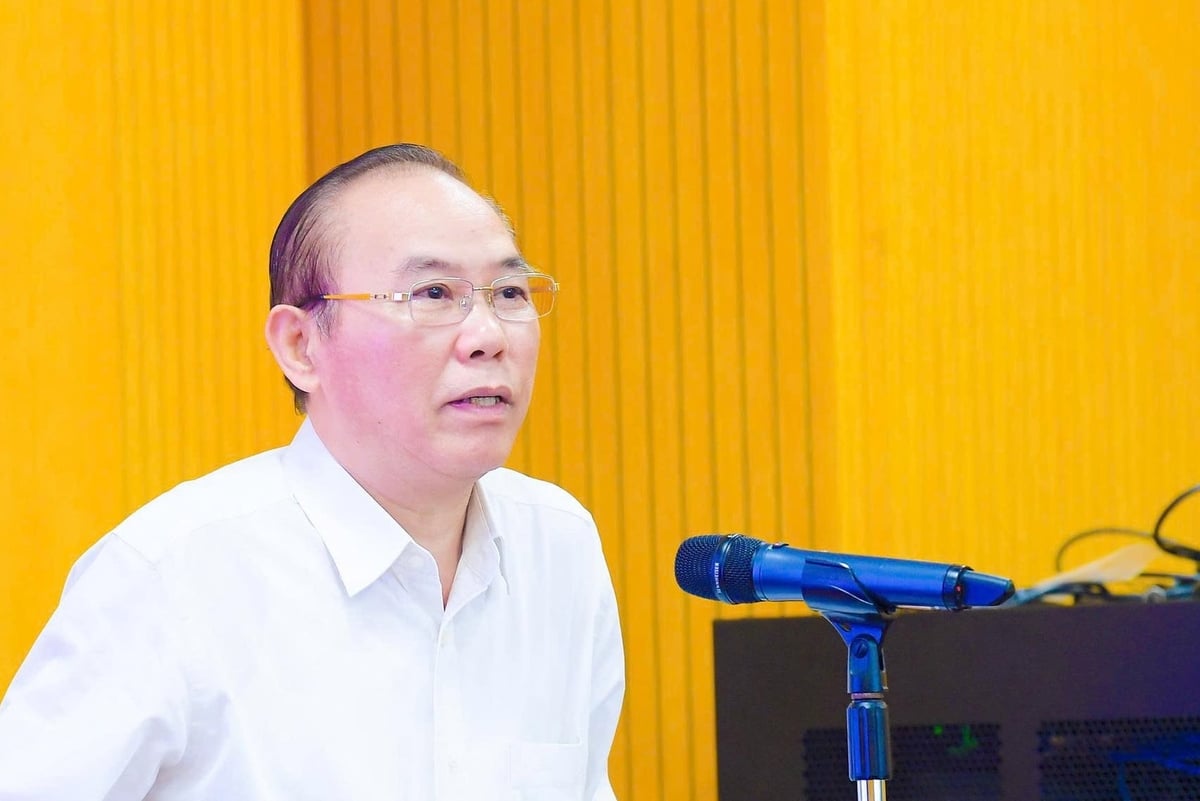 Thứ trưởng Phùng Đức Tiến nhấn mạnh: 'Xuất khẩu nông, lâm, thủy sản tiếp tục là điểm sáng. Với 64,01 tỷ USD sau 11 tháng, nếu tháng 12 đạt khoảng 6 tỷ USD, toàn ngành có thể cán mốc gần 70 tỷ USD, vượt xa mục tiêu 65 tỷ USD'. Ảnh: Trường Giang.