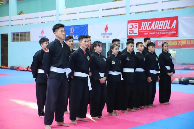 Thứ trưởng Hoàng Đạo Cương kiểm tra công tác tập luyện trước thềm SEA Games 33 - Ảnh 2. Thứ trưởng Hoàng Đạo Cương kiểm tra công tác tập luyện trước thềm SEA Games 33 - Ảnh 2.