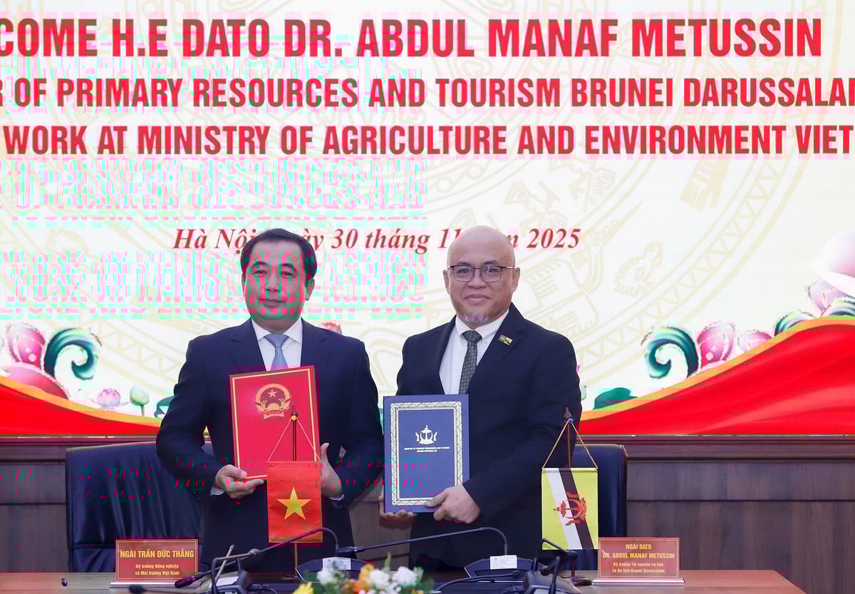 Tại buổi làm việc, hai bên đã ký kết hai biên bản ghi nhớ (MOU) quan trọng, mở ra những hướng hợp tác mới giữa hai bộ. Ảnh: Khương Trung.