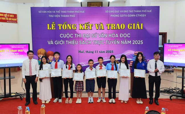 TP Huế: Hơn 19.700 bài tham dự Cuộc thi Đại sứ Văn hóa đọc năm 2025 - Ảnh 3. TP Huế: Hơn 19.700 bài tham dự Cuộc thi Đại sứ Văn hóa đọc năm 2025 - Ảnh 3.