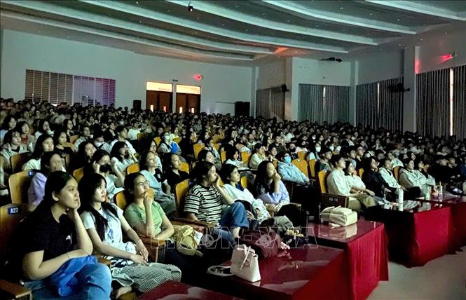 Chiếu miễn phí phim 'Mưa đỏ' phục vụ nhân dân An Giang - Ảnh 1. Chiếu miễn phí phim 'Mưa đỏ' phục vụ nhân dân An Giang - Ảnh 1.