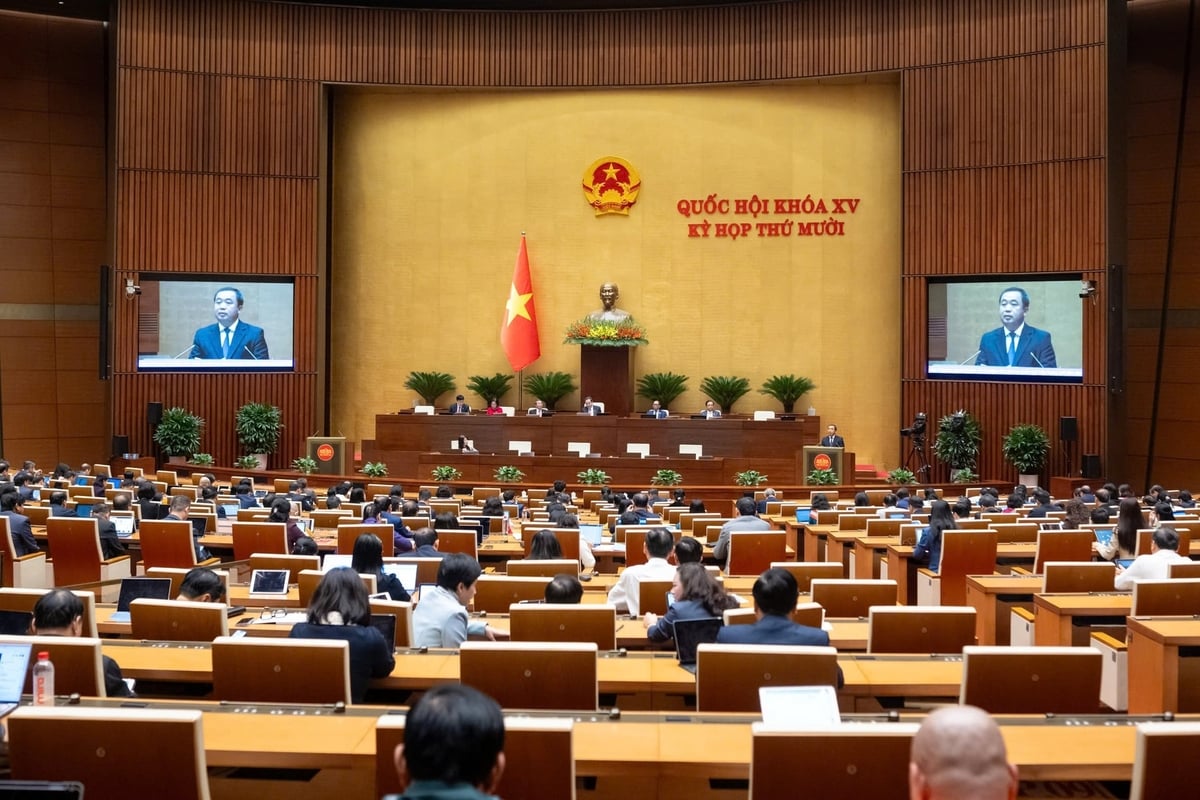 Quốc hội thông qua Luật sửa đổi, bổ sung một số điều của 15 luật trong lĩnh vực nông nghiệp và môi trường, nhằm tháo gỡ vướng mắc và hoàn thiện pháp luật. Ảnh: Phạm Thắng. Quốc hội thông qua Luật sửa đổi, bổ sung một số điều của 15 luật trong lĩnh vực nông nghiệp và môi trường, nhằm tháo gỡ vướng mắc và hoàn thiện pháp luật. Ảnh: Phạm Thắng.