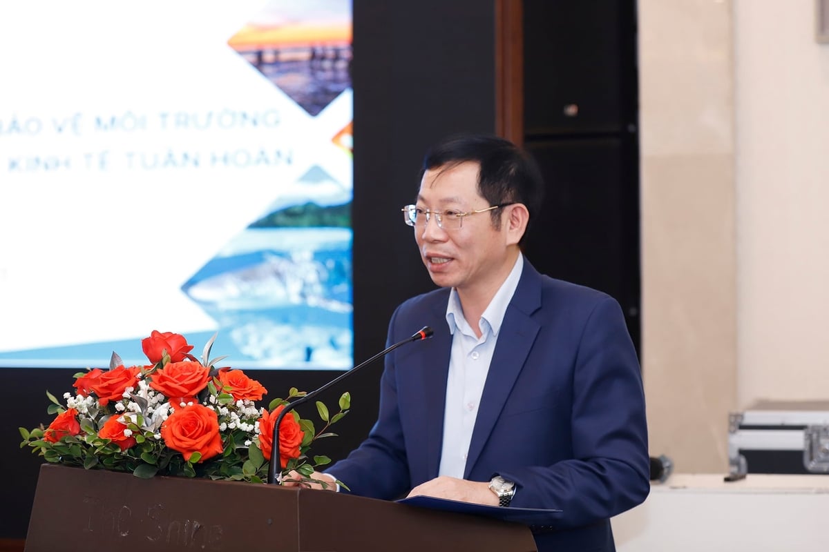 Ông Vũ Tiến Phụng, Phó Chủ tịch UBND TP Hải Phòng bày tỏ vinh dự khi thành phố được lựa chọn tổ chức sự kiện quan trọng về phát triển kinh tế biển và KTTH. Ảnh: Khương Trung.