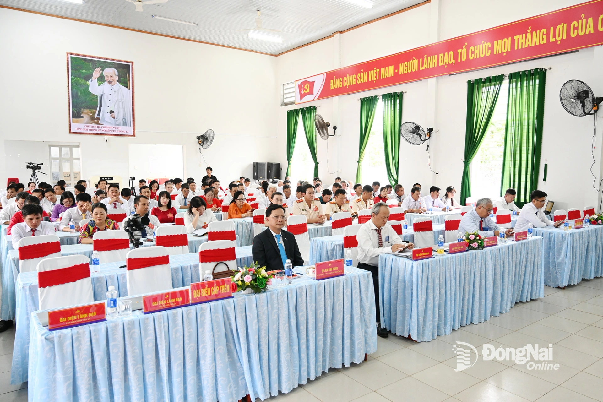 Toàn cảnh đại hội. Ảnh: Hoàng Vũ