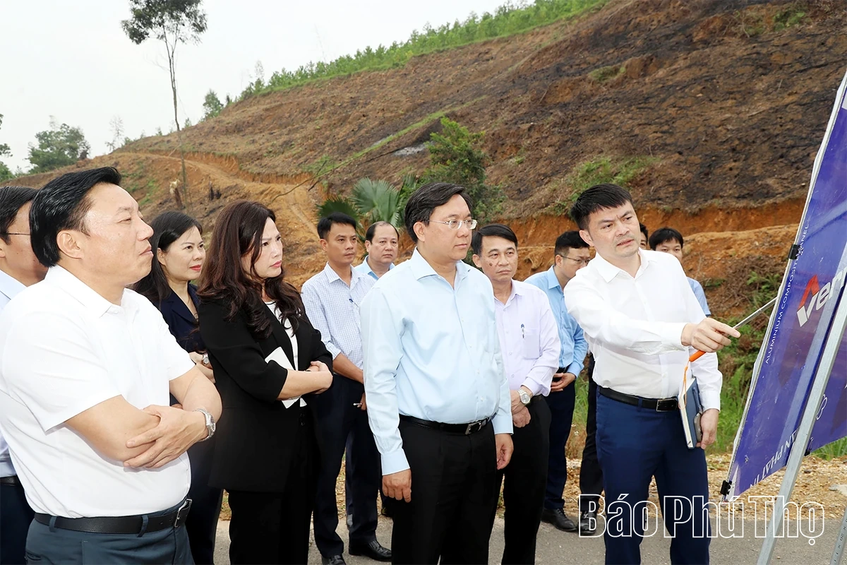 Chủ tịch UBND tỉnh thăm, làm việc tại 3 xã Thanh Ba, Quảng Yên, Hoàng Cương