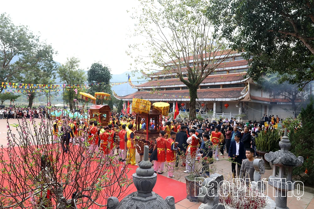 Độc đáo lễ hội Chùa Tiên