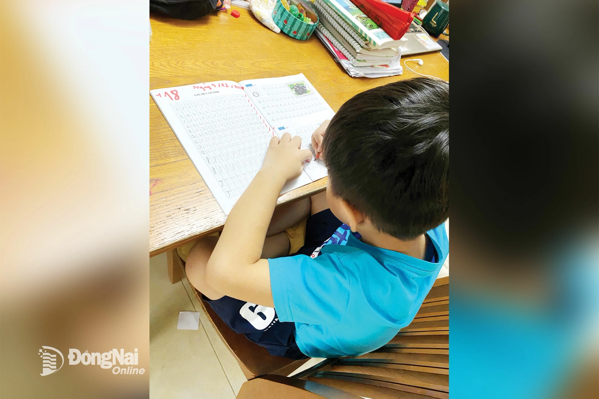 Cưỡng ép con học tập quá sức có thể bị phạt từ 5-10 triệu đồng. Ảnh minh họa: Tố Tâm