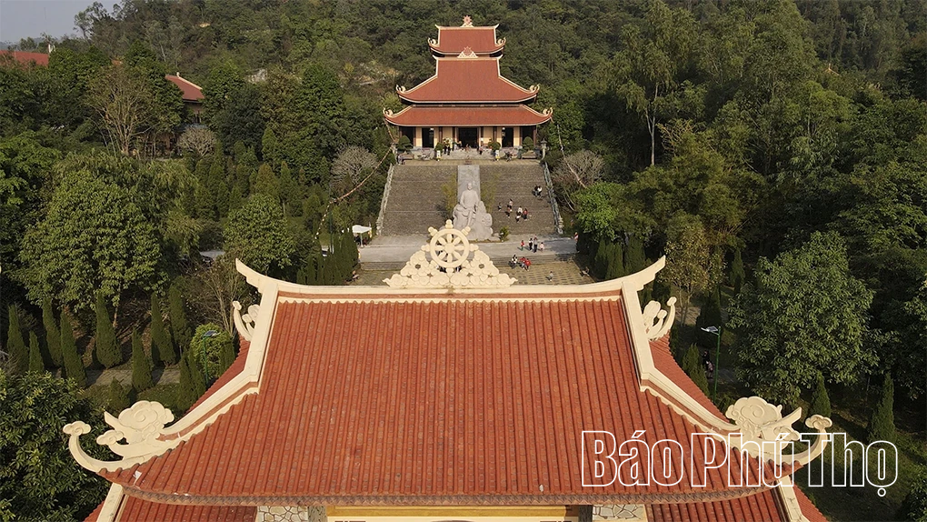 Núi Sáng Sơn: Vẻ đẹp du lịch tâm linh và sinh thái