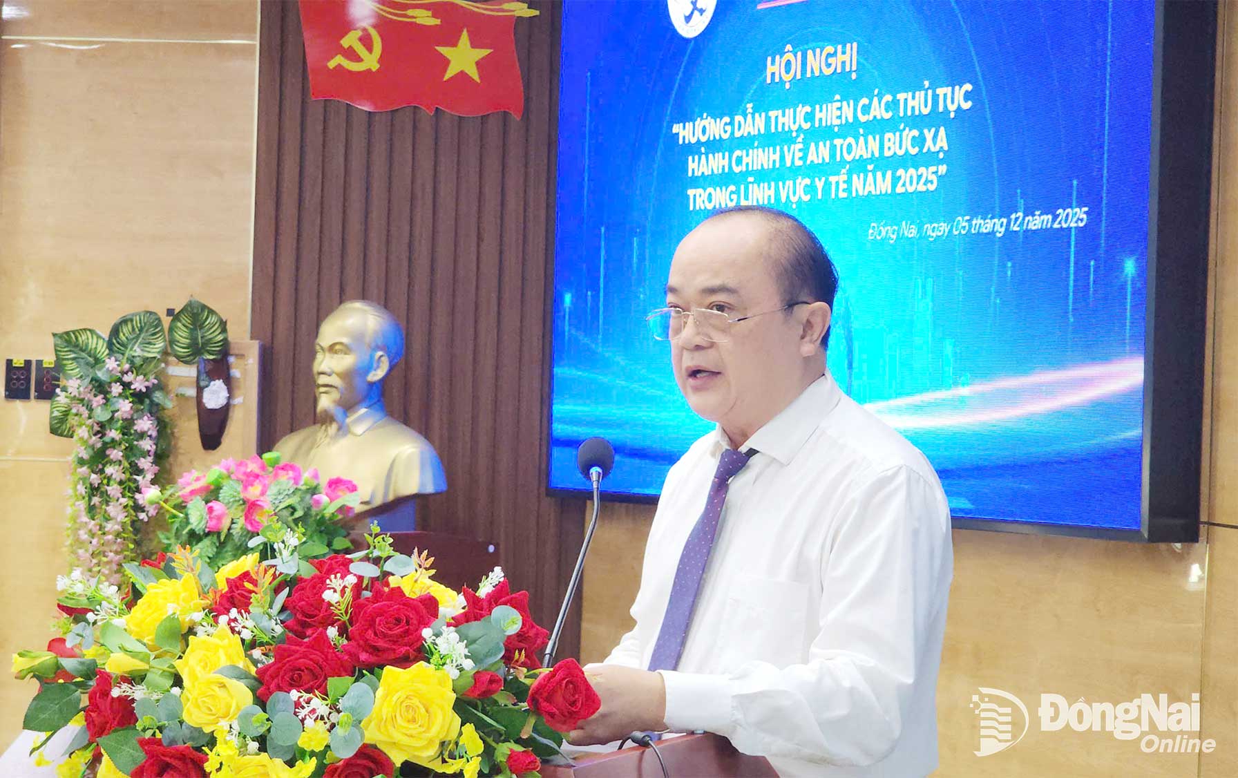 Phó Giám đốc Sở Khoa học và Công nghệ tỉnh Đồng Nai Võ Hoàng Khai phát biểu tại hội nghị. Ảnh: Thảo Quế