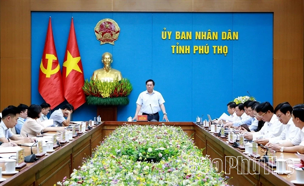 Khẩn trương hoàn thiện, nâng cao chất lượng các nội dung trình HĐND tỉnh tại Kỳ họp thường lệ giữa năm