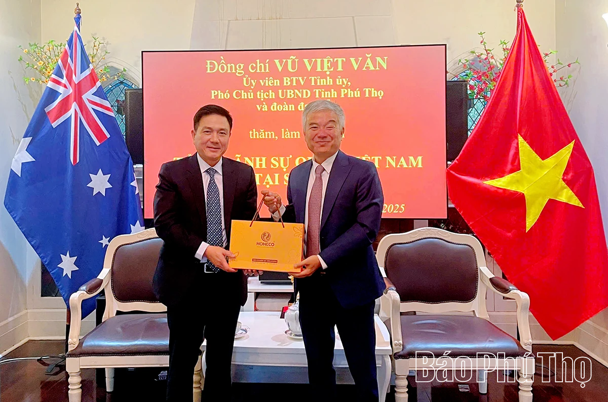 Đoàn công tác tỉnh Phú Thọ thăm và làm việc với Tổng Lãnh sự quán Việt Nam tại Sydney, Australia
