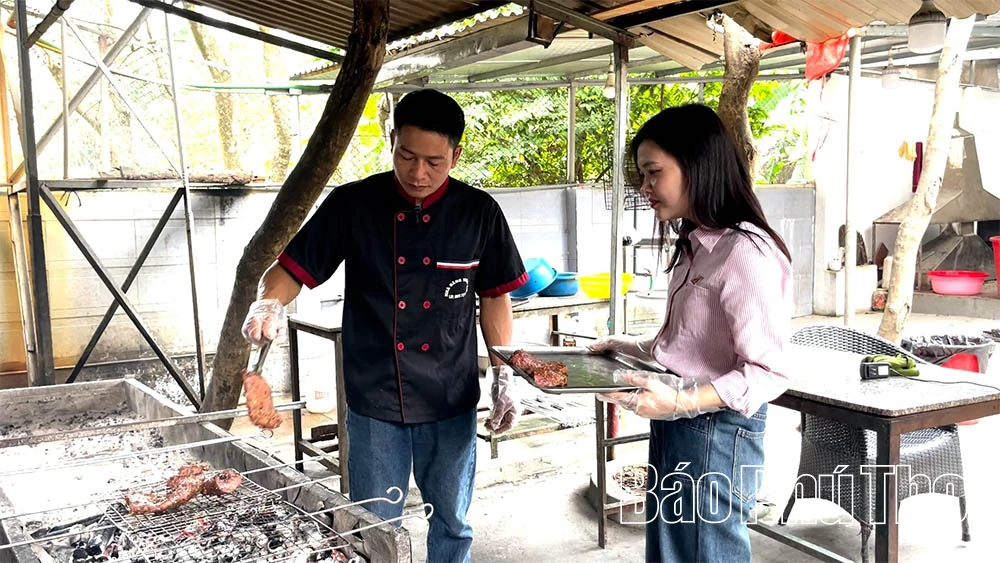 Bò tái kiến đốt - đặc sản lạ lùng của núi rừng Tam Đảo