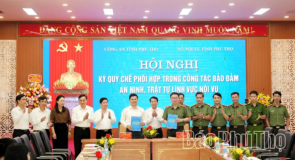 Ký Quy chế phối hợp trong công tác bảo đảm an ninh, trật tự lĩnh vực nội vụ