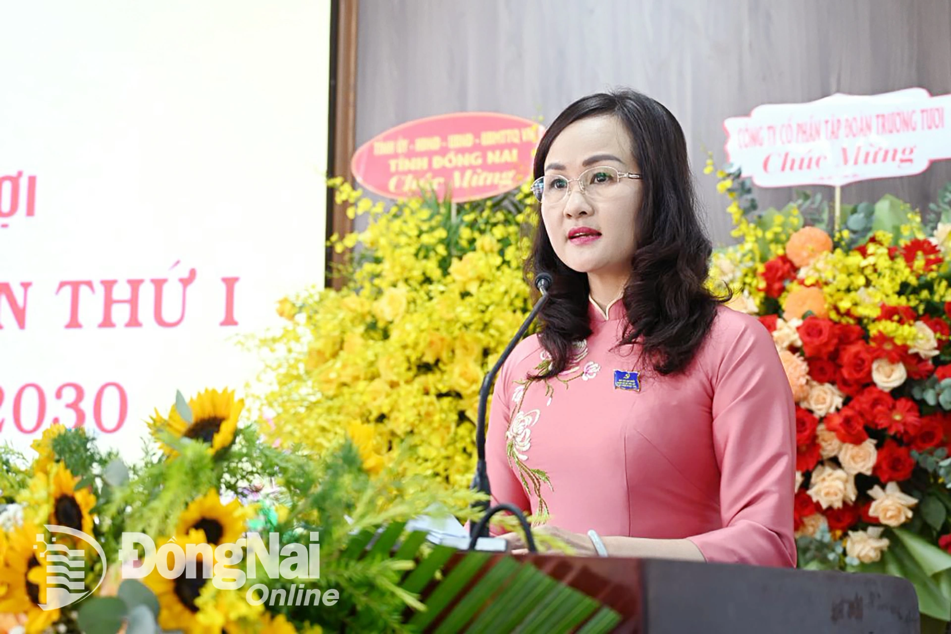 Ủy viên Ban Thường vụ Tỉnh ủy, Bí thư Đảng ủy phường Bình Phước Giang Thị Phương Hạnh phát biểu chỉ đạo tại đại hội. Ảnh: Ngọc Thảo