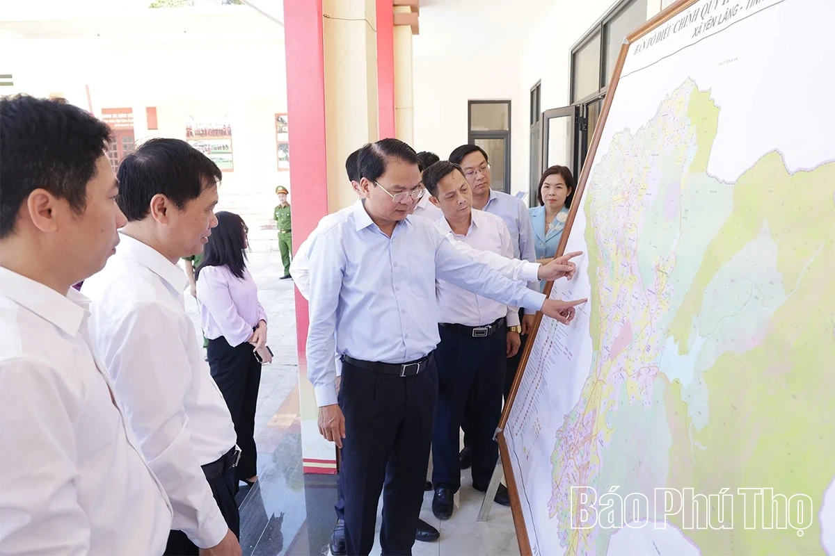 Bí thư Tỉnh ủy Đặng Xuân Phong làm việc với các xã Hải Lựu, Yên Lãng và Hợp Lý