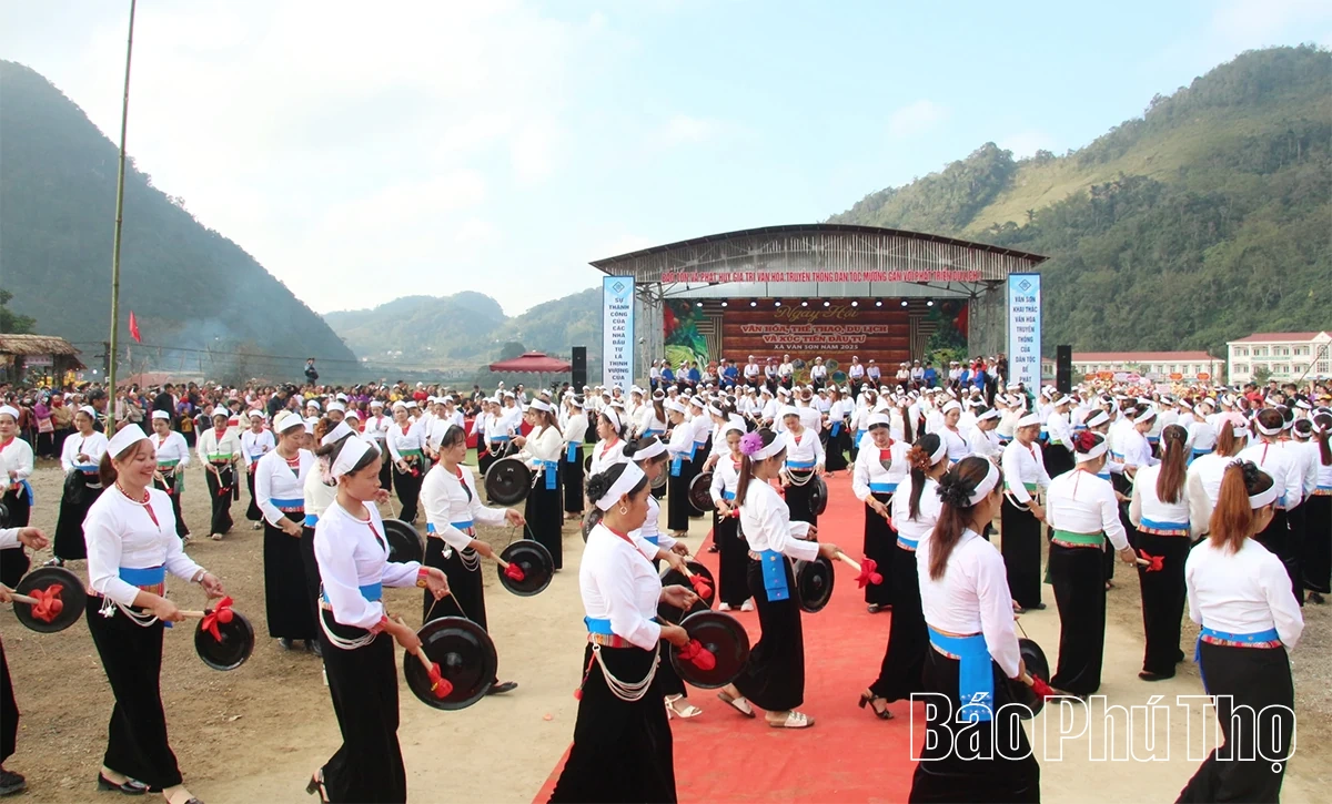 Ng&agrave;y hội Văn h&oacute;a - Thể thao - Du lịch x&atilde; V&acirc;n Sơn