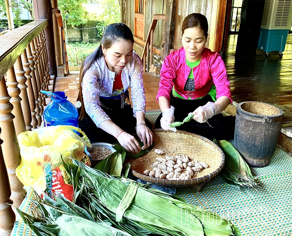 B&aacute;nh u&ocirc;i - Hương vị đặc trưng ng&agrave;y Tết ở xứ Mường