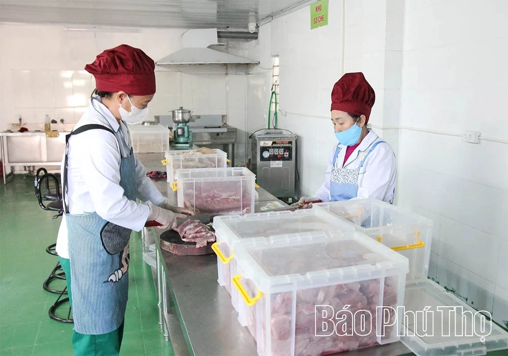 Xây dựng thương hiệu sản phẩm OCOP thịt chua Friend Foods