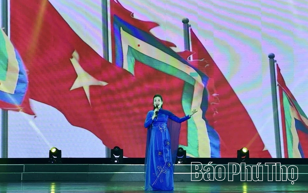 Giao lưu nghệ thuật phục vụ Nhân dân dịp Giỗ Tổ Hùng Vương tại các phường Hòa Bình, Vĩnh Phúc
