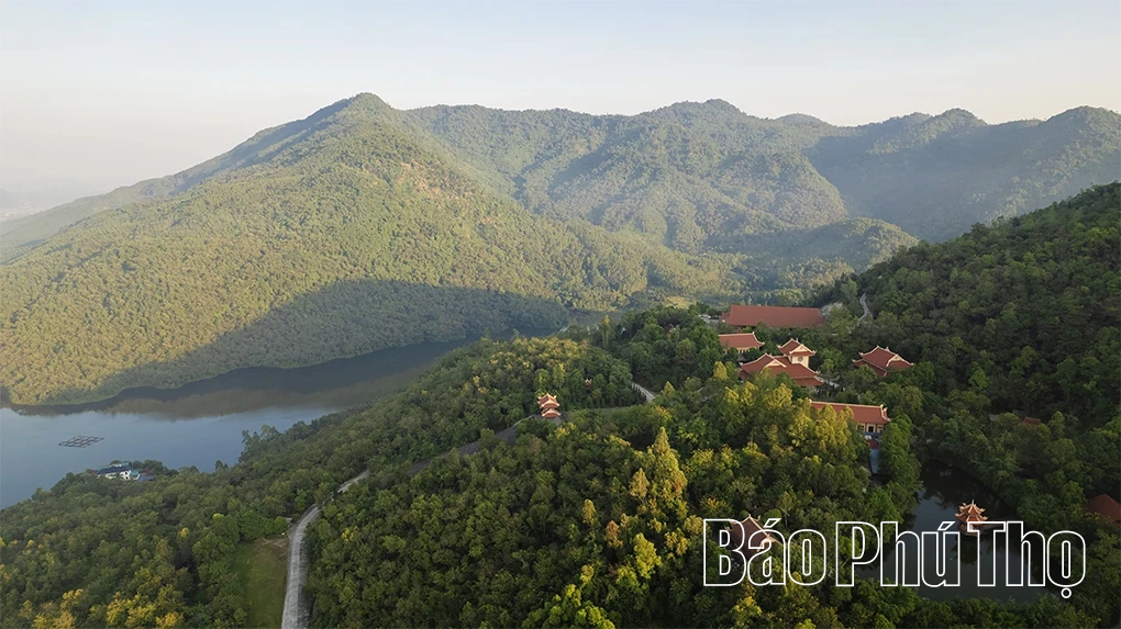 Núi Sáng Sơn: Vẻ đẹp du lịch tâm linh và sinh thái