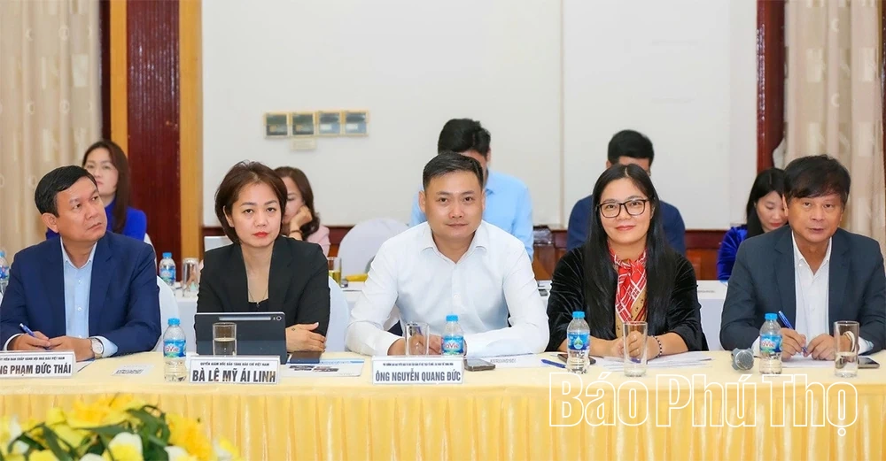 Tọa đ&agrave;m &ldquo;N&acirc;ng cao chất lượng t&aacute;c phẩm b&aacute;o ch&iacute; đa phương tiện về bảo vệ nền tảng tư tưởng của Đảng trong bối cảnh mới&rdquo;