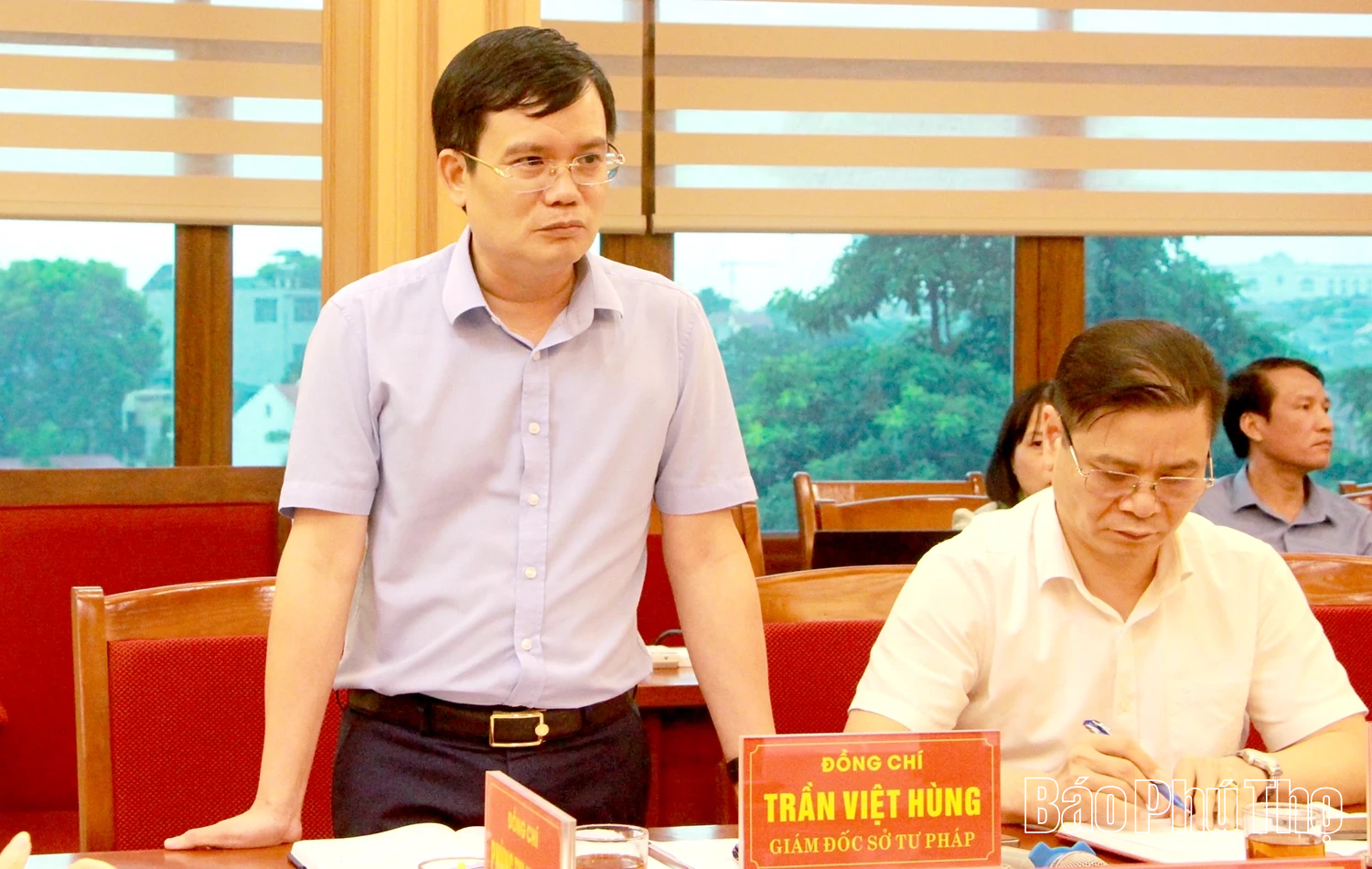 Phó Chủ tịch UBND tỉnh PhùngThị Kim Nga làm việc với Sở Tư pháp