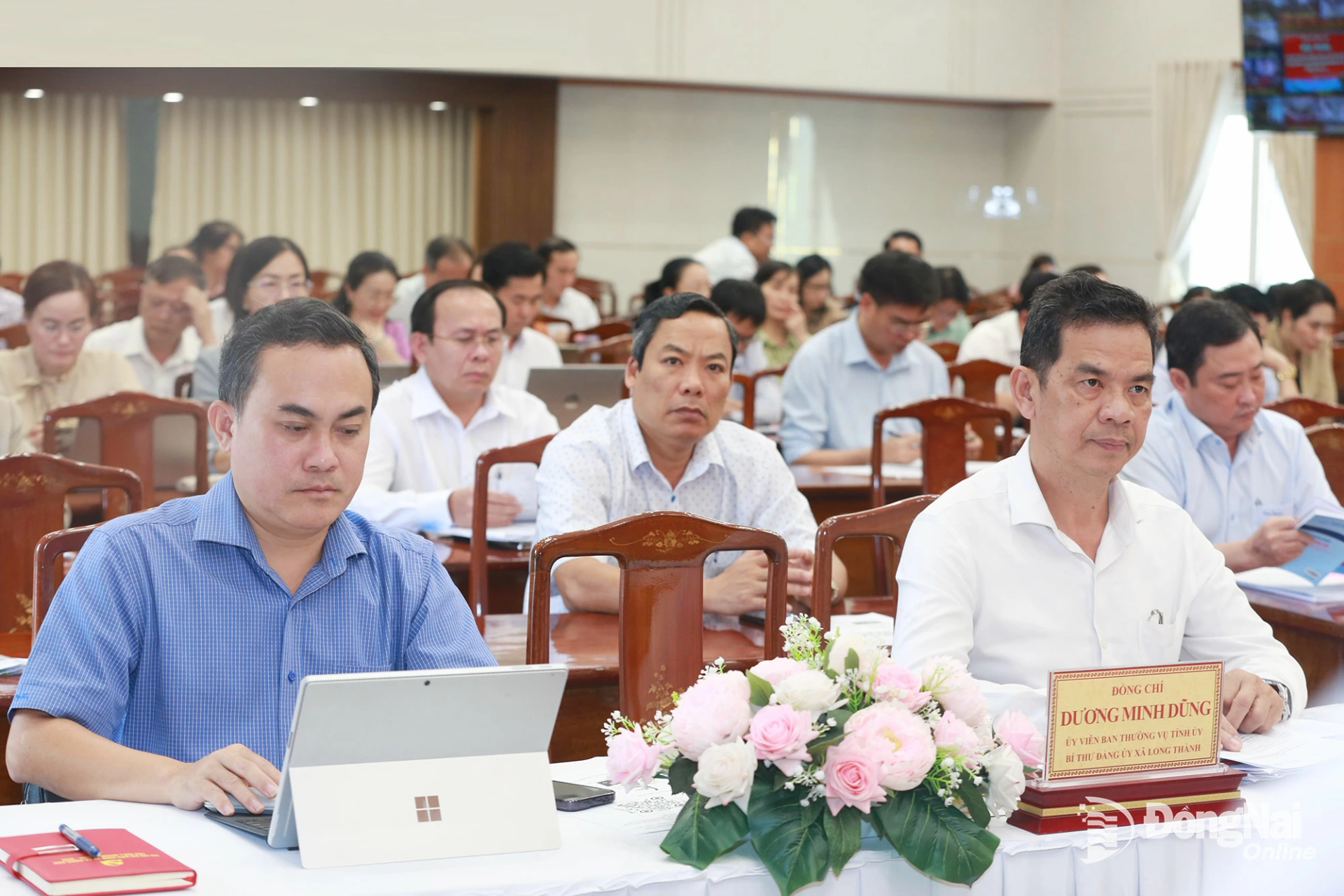 Các đồng chí lãnh đạo tỉnh tham dự hội nghị tại Hội trường Tỉnh ủy. Ảnh: Huy Anh  