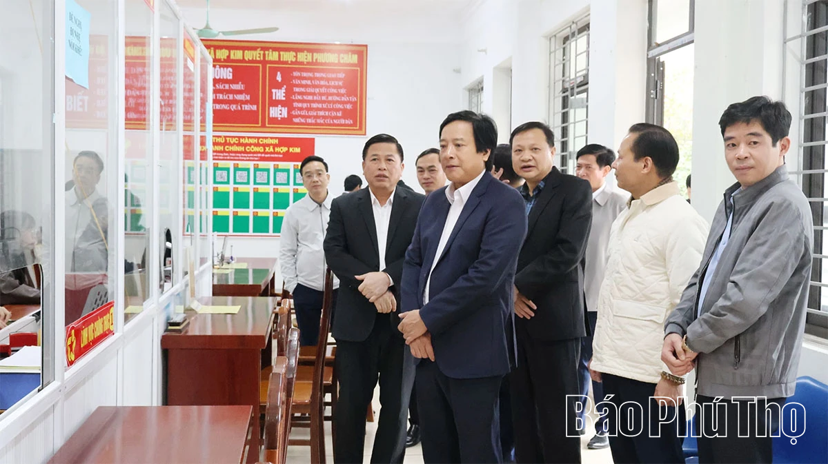 Phó Bí thư Tỉnh ủy Nguyễn Mạnh Sơn làm việc với Ban Thường vụ Đảng ủy các xã Kim Bôi, Dũng Tiến, Hợp Kim