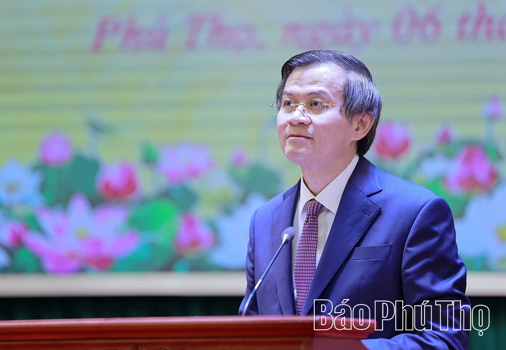 Lễ trao Bằng công nhận Trường Chính trị tỉnh Phú Thọ đạt chuẩn mức 1 sau sáp nhập