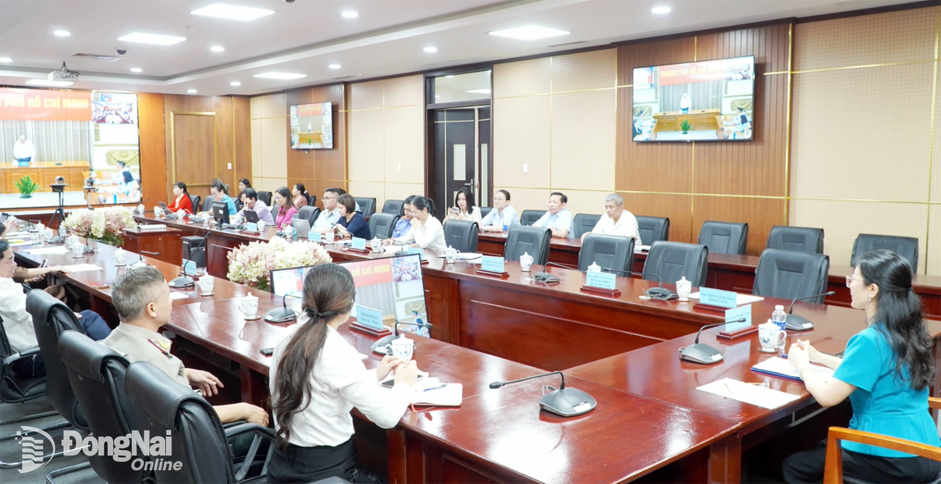 Đại diện các sở, ban, ngành, đơn vị liên quan tham dự hội nghị tại điểm cầu Đồng Nai. Ảnh: An Nhơn