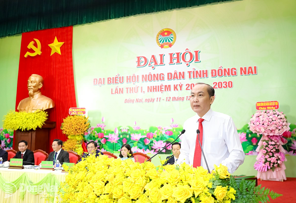 Đồng chí Phan Như Nguyện, Ủy viên dự khuyết Trung ương Đảng, Phó Chủ tịch Thường trực Ban Chấp hành Trung ương Hội Nông dân Việt Nam phát biểu tại đại hội. Ảnh: Huy Anh