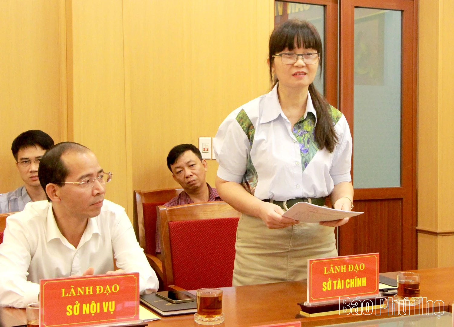 Phó Chủ tịch UBND tỉnh PhùngThị Kim Nga làm việc với Sở Tư pháp