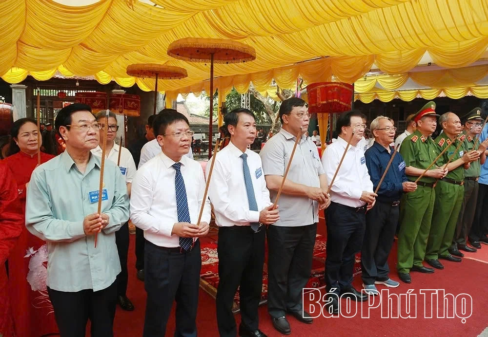 Dâng hương tưởng niệm Tả tướng quốc Trần Nguyên Hãn và khánh thành miếu Đông Hồ