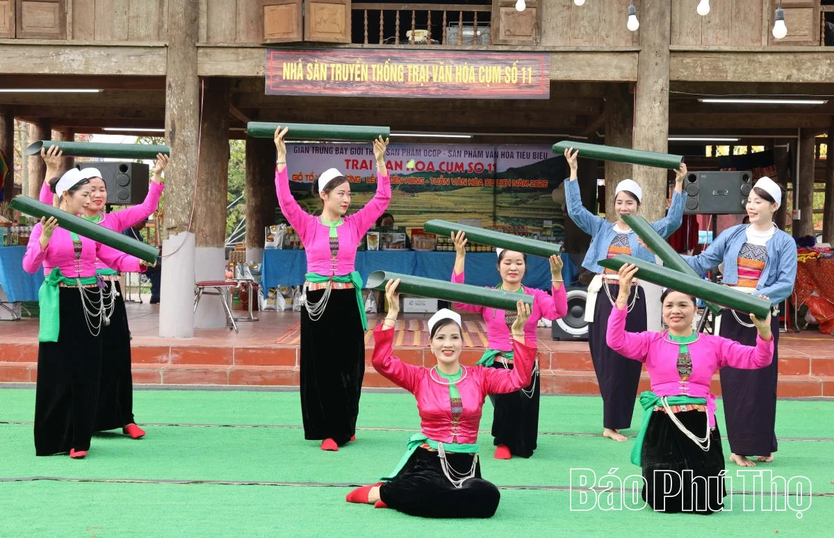 Sắc màu Văn hóa Mường tại Đền Hùng