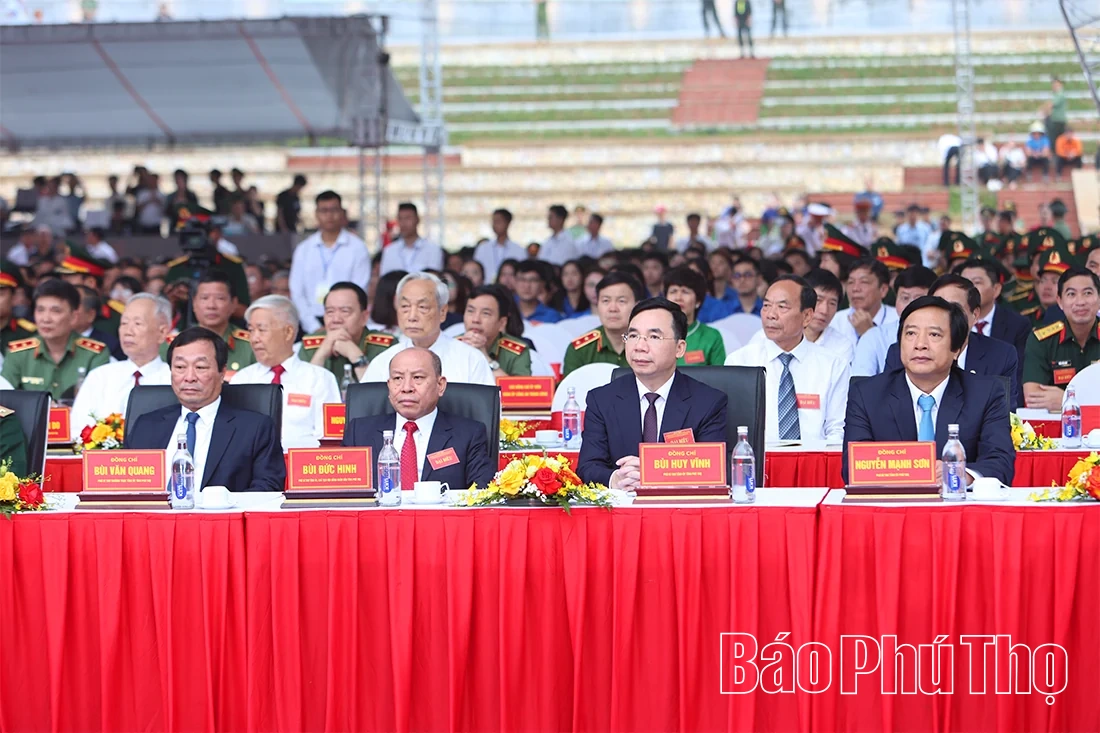 Kỷ niệm 72 năm Ngày Bác Hồ về thăm Đền Hùng và khánh thành Tượng đài “Bác Hồ với ngày hội non sông”